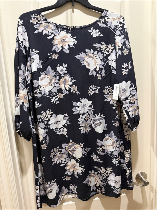 Old Navy Dresses & Skirts - Old Navy NWT Black Floral Dress with Cream and Gray Blooms XL 100% Rayon